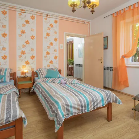 Kos By Interhome Nedescina